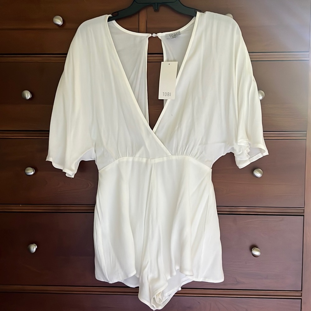 TOBI short sleeve low cut romper